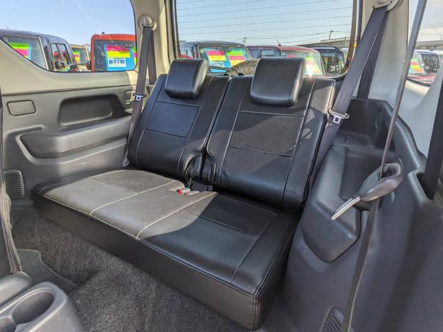 ジムニー XC 4WD 10型AT ディスプレイオーディオ Bluetooth ETC フォグライト ターボ 革調シートカバー ルーフキャリア サイドガード マッドガード 背面タイヤカバー ミラーヒーター 純正16AW ルーフレール P/W 電格ミラー(18枚目)