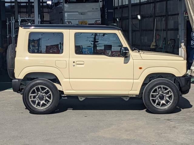 ジムニー ＸＣ　４ＷＤ　ワンオーナー　衝突軽減ブレーキ　コーナーセンサー　レーン逸脱警報　シートヒーター　オートハイビーム　革巻ハンドル　クルーズコントロール　純正１６ＡＷ　ＬＥＤへッドライト　アイドリングストップ　背面タイヤ　ミラーヒーター　電格ミラー（19枚目）