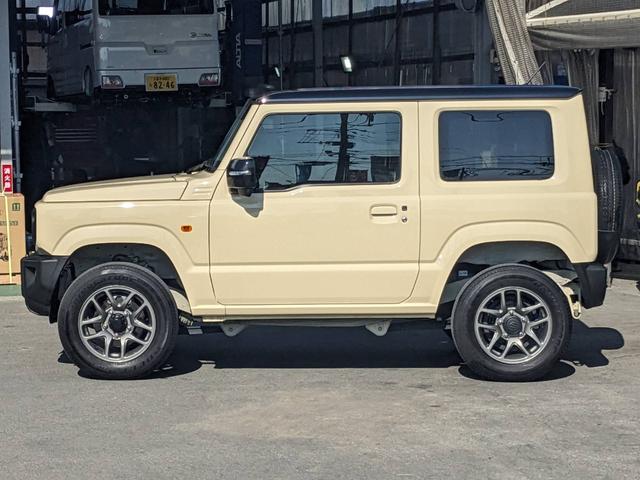 ジムニー ＸＣ　４ＷＤ　ワンオーナー　衝突軽減ブレーキ　コーナーセンサー　レーン逸脱警報　シートヒーター　オートハイビーム　革巻ハンドル　クルーズコントロール　純正１６ＡＷ　ＬＥＤへッドライト　アイドリングストップ　背面タイヤ　ミラーヒーター　電格ミラー（21枚目）