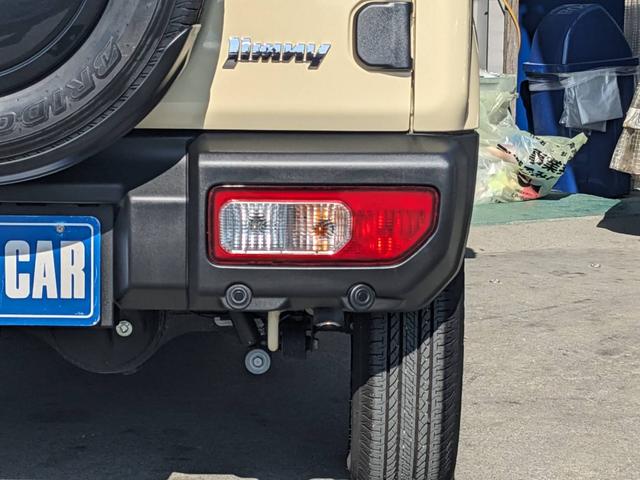 ジムニー ＸＣ　４ＷＤ　ワンオーナー　衝突軽減ブレーキ　コーナーセンサー　レーン逸脱警報　シートヒーター　オートハイビーム　革巻ハンドル　クルーズコントロール　純正１６ＡＷ　ＬＥＤへッドライト　アイドリングストップ　背面タイヤ　ミラーヒーター　電格ミラー（28枚目）