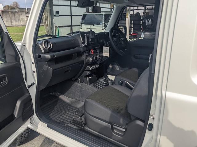 ���t�����g�V�[�g���Y��E�����Ɏd�グ�Ă���܂��B�I�C�������T�[�r�X����I�C������������_�������i���O�Q�O���j��B�^�A�ǒ��w��̎��ЍH�ꂠ��܂��i���O�Q�O���j���Ђ̂Q�������m�ɂ��C�����������I�I