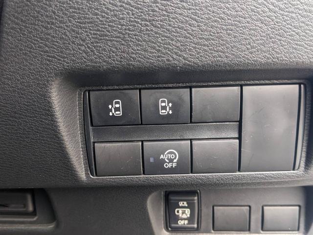 �����d���X���C�h�h�A���{�^����Ńh�A�̊J���o���܂��B�֗��ł���ˁi�O�O�j�^��Ԃ�J�̓����O�ɏo���ɊJ���o����̂ŕ֗��ł��i�O�O�j