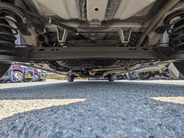 ムーヴキャンバス ストライプスX SDナビ 両側パワードア 衝突軽減ブレーキ TV コーナーセンサー ETC オートハイビーム レーン逸脱警報 オートライト 電格ミラー ドアバイザー プッシュスタート スマートキー 光軸調整ライト フロアマット CD ABS 横滑り防止装置(46枚目)