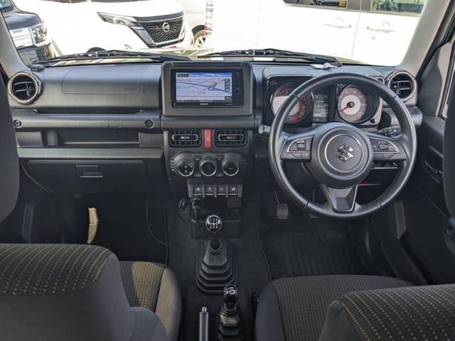ジムニー XC 4WD 5MT SDナビ 衝突軽減ブレーキ Bluetooth フルセグTV ドラレコ ルーフキャリア ETC クルーズコントロール レーン逸脱警報 シートヒーター LEDヘッドライト リアマッドフラップ オートライト ターボ 背面タイヤカバー(10枚目)