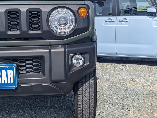 ジムニー XC 4WD 5MT SDナビ 衝突軽減ブレーキ Bluetooth フルセグTV ドラレコ ルーフキャリア ETC クルーズコントロール レーン逸脱警報 シートヒーター LEDヘッドライト リアマッドフラップ オートライト ターボ 背面タイヤカバー(31枚目)