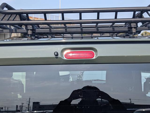 ジムニー XC 4WD 5MT SDナビ 衝突軽減ブレーキ Bluetooth フルセグTV ドラレコ ルーフキャリア ETC クルーズコントロール レーン逸脱警報 シートヒーター LEDヘッドライト リアマッドフラップ オートライト ターボ 背面タイヤカバー(42枚目)