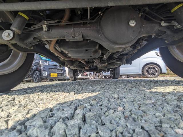 ジムニー XC 4WD 5MT SDナビ 衝突軽減ブレーキ Bluetooth フルセグTV ドラレコ ルーフキャリア ETC クルーズコントロール レーン逸脱警報 シートヒーター LEDヘッドライト リアマッドフラップ オートライト ターボ 背面タイヤカバー(47枚目)