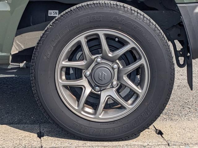 ジムニー XC 4WD 5MT SDナビ 衝突軽減ブレーキ Bluetooth フルセグTV ドラレコ ルーフキャリア ETC クルーズコントロール レーン逸脱警報 シートヒーター LEDヘッドライト リアマッドフラップ オートライト ターボ 背面タイヤカバー(51枚目)