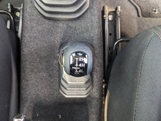 ジムニー XC 4WD 5MT SDナビ 衝突軽減ブレーキ Bluetooth フルセグTV ドラレコ ルーフキャリア ETC クルーズコントロール レーン逸脱警報 シートヒーター LEDヘッドライト リアマッドフラップ オートライト ターボ 背面タイヤカバー(65枚目)
