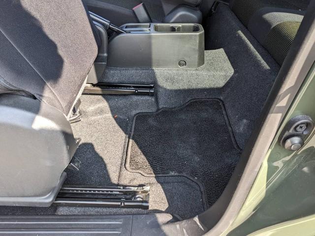 ジムニー XC 4WD 5MT SDナビ 衝突軽減ブレーキ Bluetooth フルセグTV ドラレコ ルーフキャリア ETC クルーズコントロール レーン逸脱警報 シートヒーター LEDヘッドライト リアマッドフラップ オートライト ターボ 背面タイヤカバー(79枚目)