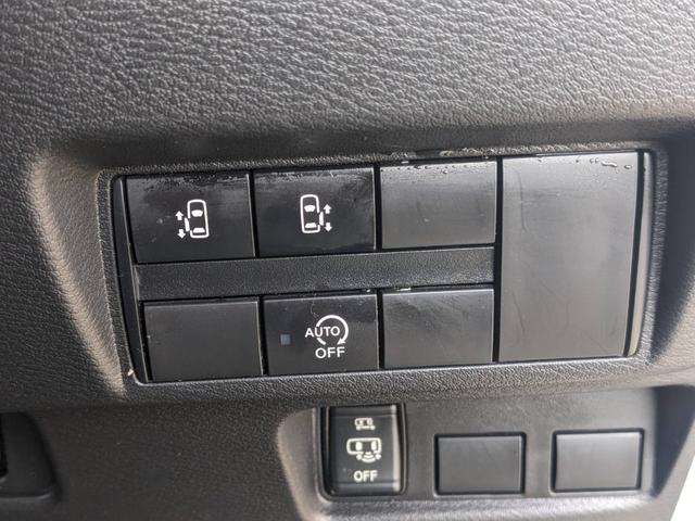 �d���X���C�h�h�A���{�^����Ńh�A�̊J���o���܂��B�֗��ł���ˁi�O�O�j�^��Ԃ�J�̓����O�ɏo���ɊJ���o����̂ŕ֗��ł��i�O�O�j