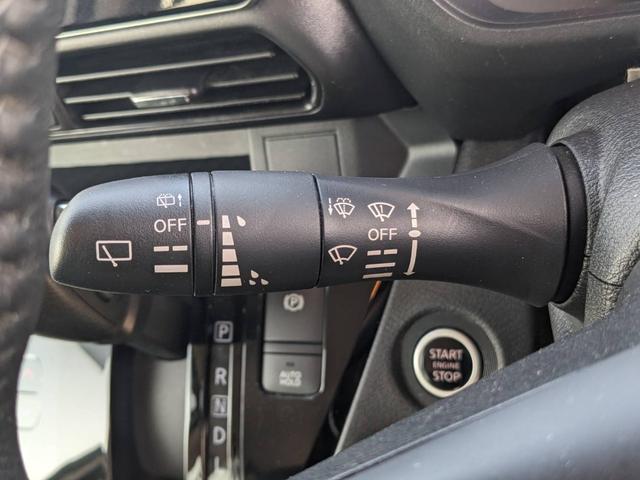 ���X�C�b�`���I�n���h���C����Ȃ����[�^�[�܂����������肵�Ă���܂��B�K���X���L�����E���ǂ��Ȃ�^�]���₷���R���f�B�V�����ɂȂ��Ă���܂��i�O�|�O�j�������G�A�o�b�N���t���Ă܂��I�I