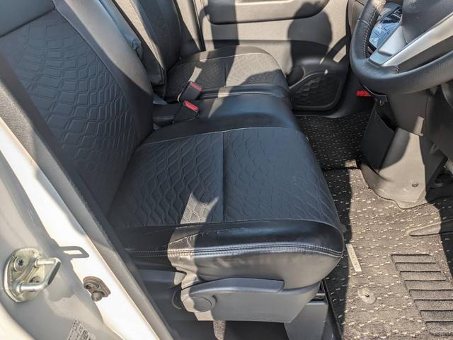 ���t�����g�V�[�g���Y��E�����Ɏd�グ�Ă���܂��B�I�C�������T�[�r�X����I�C������������_�������i���O�Q�O���j��B�^�A�ǒ��w��̎��ЍH�ꂠ��܂��i���O�Q�O���j���Ђ̂Q�������m�ɂ��C�����������I�I