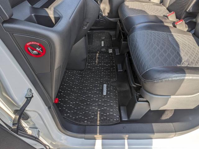 �t���A�}�b�g�ł��I�C�ӕی��A�N���W�b�g�A�i�`�e�ȂǎԂ̂��ƂȂ瓖�X�ɂ��C���������I�I�ێ�������čD�]�̌y�����ԁB��̑O�̌y�����ԂƔ�ׂ�Ɨǂ��o���Ă܂���B