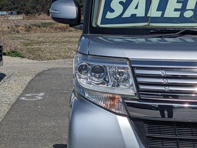 タント カスタムＸ　後期　左パワースライドア　ＬＥＤヘッドライト　オートライト　純正１４アルミホイール　電格ミラー　ドアバイザー　スマートキー２個　アイドリングストップ　フルフラットシート　ＬＥＤフォグライト　フロアマット　新車保証書　集中ドアロック　ＣＤ　ＡＢＳ（9枚目）