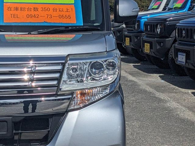 タント カスタムＸ　後期　左パワースライドア　ＬＥＤヘッドライト　オートライト　純正１４アルミホイール　電格ミラー　ドアバイザー　スマートキー２個　アイドリングストップ　フルフラットシート　ＬＥＤフォグライト　フロアマット　新車保証書　集中ドアロック　ＣＤ　ＡＢＳ（10枚目）