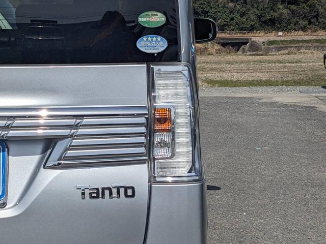タント カスタムＸ　後期　左パワースライドア　ＬＥＤヘッドライト　オートライト　純正１４アルミホイール　電格ミラー　ドアバイザー　スマートキー２個　アイドリングストップ　フルフラットシート　ＬＥＤフォグライト　フロアマット　新車保証書　集中ドアロック　ＣＤ　ＡＢＳ（25枚目）