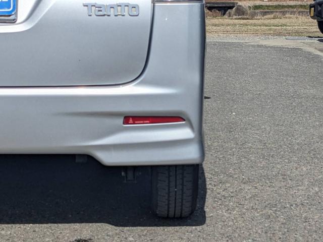タント カスタムＸ　後期　左パワースライドア　ＬＥＤヘッドライト　オートライト　純正１４アルミホイール　電格ミラー　ドアバイザー　スマートキー２個　アイドリングストップ　フルフラットシート　ＬＥＤフォグライト　フロアマット　新車保証書　集中ドアロック　ＣＤ　ＡＢＳ（27枚目）