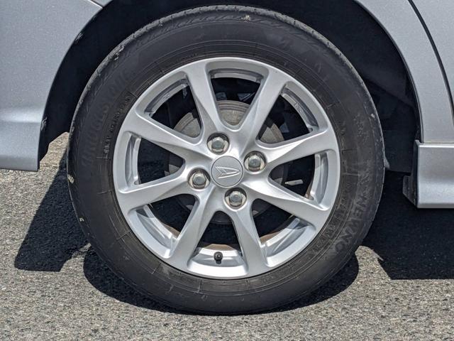 タント カスタムＸ　後期　左パワースライドア　ＬＥＤヘッドライト　オートライト　純正１４アルミホイール　電格ミラー　ドアバイザー　スマートキー２個　アイドリングストップ　フルフラットシート　ＬＥＤフォグライト　フロアマット　新車保証書　集中ドアロック　ＣＤ　ＡＢＳ（32枚目）