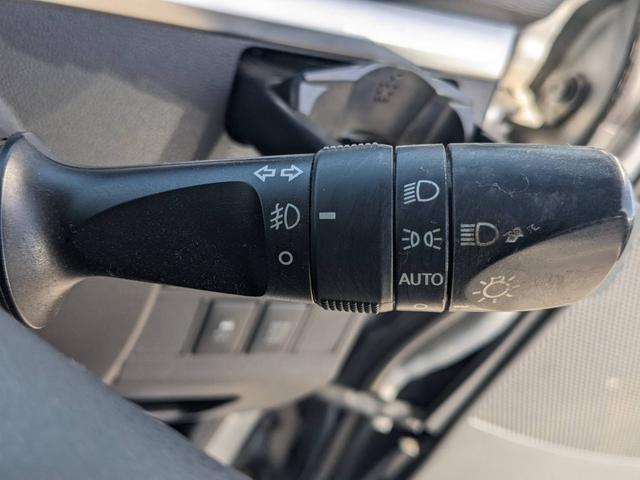 タント カスタムＸ　後期　左パワースライドア　ＬＥＤヘッドライト　オートライト　純正１４アルミホイール　電格ミラー　ドアバイザー　スマートキー２個　アイドリングストップ　フルフラットシート　ＬＥＤフォグライト　フロアマット　新車保証書　集中ドアロック　ＣＤ　ＡＢＳ（38枚目）