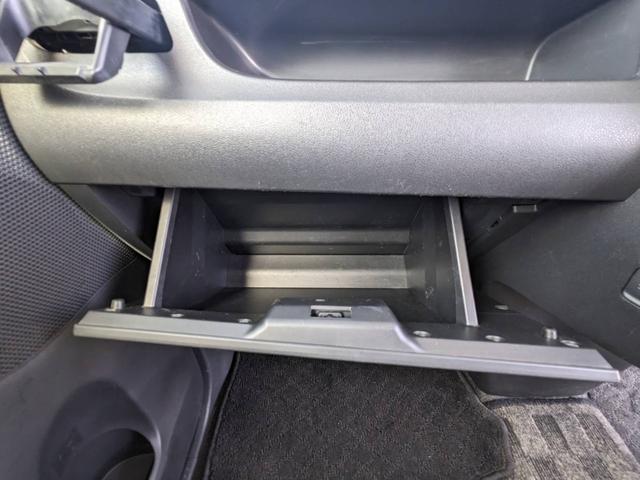 タント カスタムＸ　後期　左パワースライドア　ＬＥＤヘッドライト　オートライト　純正１４アルミホイール　電格ミラー　ドアバイザー　スマートキー２個　アイドリングストップ　フルフラットシート　ＬＥＤフォグライト　フロアマット　新車保証書　集中ドアロック　ＣＤ　ＡＢＳ（56枚目）