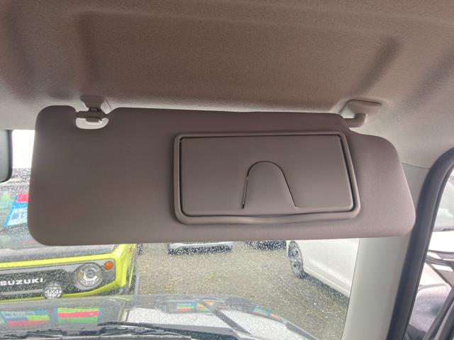ジムニー ＸＣ　４ＷＤ　ＡＴ　届出済未使用車　衝突軽減ブレーキ　シートヒーター　コーナーセンサー　レーン逸脱警報　誤発進抑制装置　純正１６ＡＷ　革巻ハンドル　スマートキー　ターボ　クルコン　オートハイビーム　ＬＥＤヘッドライト　フォグライト　背面タイヤ　電格ミラー（56枚目）