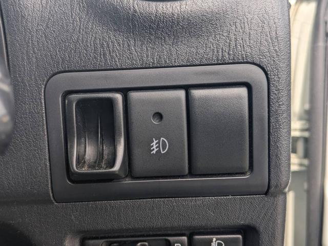 ジムニー ランドベンチャー　１０型５ＭＴ　ＳＤナビ　シートヒーター　４ＷＤ　レザーシート　ＴＶ　ＥＴＣ　フォグライト　背面タイヤカバー　革巻ハンドル　ターボ　キーレス　ステリモ　ミラーヒーター　純正１６ＡＷ　ドアバイザー　電格ミラー　ＤＶＤ再生　光軸調整ライト　ＡＢＳ（67枚目）