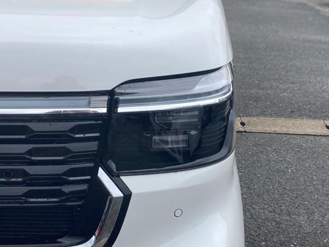 Ｎ－ＢＯＸカスタム ターボ　届出済未使用車　両側パワードア　衝突軽減ブレーキ　コーナーセンサー　ハーフレザーシート　シートヒーター　純正１５ＡＷ　クルーズコントロール　パドルシフト　電動Ｐブレーキ　ＬＥＤヘッドライト　オートハイビーム　ＭＴモード付　純正１５ＡＷ　純正フルエアロ（13枚目）