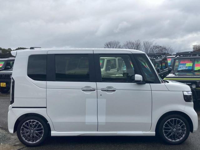 Ｎ－ＢＯＸカスタム ターボ　届出済未使用車　両側パワードア　衝突軽減ブレーキ　コーナーセンサー　ハーフレザーシート　シートヒーター　純正１５ＡＷ　クルーズコントロール　パドルシフト　電動Ｐブレーキ　ＬＥＤヘッドライト　オートハイビーム　ＭＴモード付　純正１５ＡＷ　純正フルエアロ（18枚目）