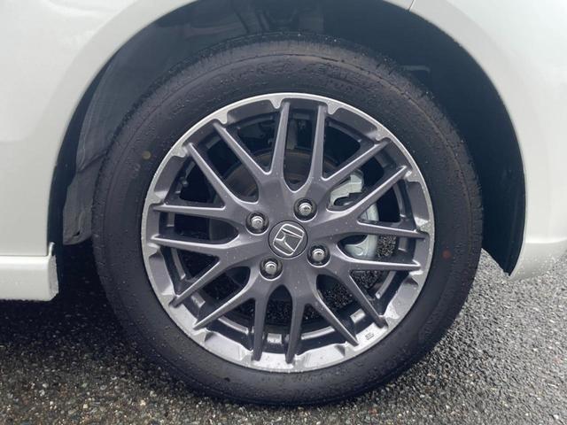 Ｎ－ＢＯＸカスタム ターボ　届出済未使用車　両側パワードア　衝突軽減ブレーキ　コーナーセンサー　ハーフレザーシート　シートヒーター　純正１５ＡＷ　クルーズコントロール　パドルシフト　電動Ｐブレーキ　ＬＥＤヘッドライト　オートハイビーム　ＭＴモード付　純正１５ＡＷ　純正フルエアロ（34枚目）