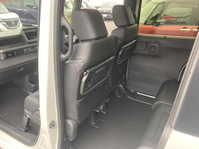 Ｎ－ＢＯＸカスタム ターボ　届出済未使用車　両側パワードア　衝突軽減ブレーキ　コーナーセンサー　ハーフレザーシート　シートヒーター　純正１５ＡＷ　クルーズコントロール　パドルシフト　電動Ｐブレーキ　ＬＥＤヘッドライト　オートハイビーム　ＭＴモード付　純正１５ＡＷ　純正フルエアロ（61枚目）