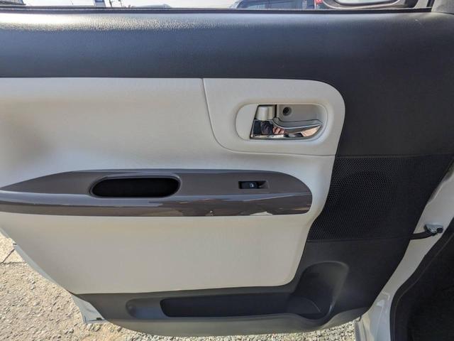 ムーヴキャンバス Ｇメイクアップリミテッド　ＳＡＩＩＩ　ワンオーナー　禁煙車　純正８インチナビ　両側パワードア　衝突軽減ブレーキ　全方位カメラ　Ｂｌｕｅｔｏｏｔｈ　ＥＴＣ　フルセグＴＶ　ＵＳＢ入力　ＬＥＤヘッドライト　オートハイビーム　ＨＤＭＩ接続　ステリモ　誤発進抑制装置（77枚目）