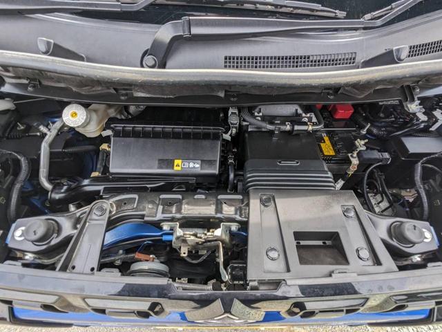 デリカミニ Ｔ　プレミアム　純正９インチディスプレイオーディオ　ターボ　両側パワードア　衝突軽減ブレーキ　Ｂｌｕｅｔｏｏｔｈ　電動Ｐブレーキ　全方位カメラ　シートヒーター　ハーフレザーシート　ＨＤＭＩ接続　パドルシフト　ＥＴＣ　純正１５ＡＷ　クルコン　ＭＴモード付（9枚目）