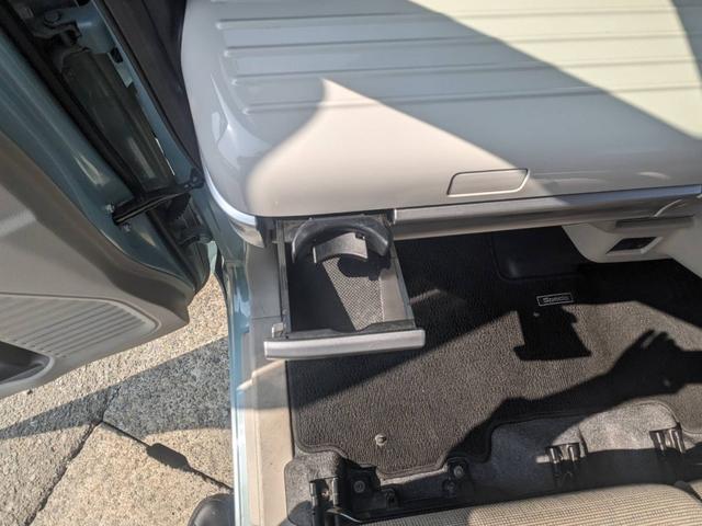 スペーシア ハイブリッドＸ　純正７インチナビ　両側パワードア　新車保証書　衝突軽減ブレーキ　全方位カメラ　Ｂｌｕｅｔｏｏｔｈ　フルセグＴＶ　シートヒーター　ＥＴＣ　コーナーセンサー　誤発進抑制装置　ＤＶＤ　オートハイビーム　レーン逸脱警報　ＨＵＤ　スマートキー　電格ミラー（60枚目）