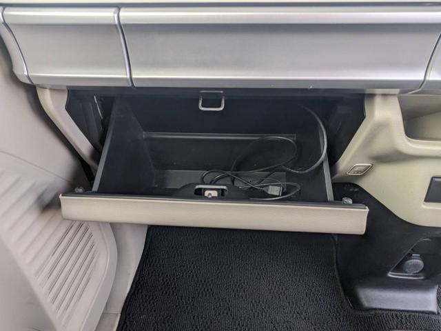 スペーシア ハイブリッドＸ　純正７インチナビ　両側パワードア　新車保証書　衝突軽減ブレーキ　全方位カメラ　Ｂｌｕｅｔｏｏｔｈ　フルセグＴＶ　シートヒーター　ＥＴＣ　コーナーセンサー　誤発進抑制装置　ＤＶＤ　オートハイビーム　レーン逸脱警報　ＨＵＤ　スマートキー　電格ミラー（63枚目）