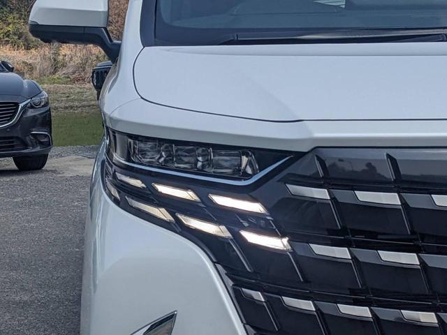 アルファード Ｚ　純正１４インチナビ　両側パワードア　衝突軽減ブレーキ　全方位カメラ　レザーシート　フルセグ　Ｂｌｕｅｔｏｏｔｈ　クルコン　２．０ＥＴＣ　ガラスルーフ　純正１８ＡＷ　シートヒーター＆クーラー　電動Ｐブレーキ　コーナーセンサー　７人乗り　ＬＥＤヘッドライト（12枚目）