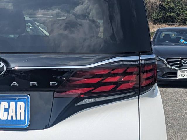 アルファード Ｚ　純正１４インチナビ　両側パワードア　衝突軽減ブレーキ　全方位カメラ　レザーシート　フルセグ　Ｂｌｕｅｔｏｏｔｈ　クルコン　２．０ＥＴＣ　ガラスルーフ　純正１８ＡＷ　シートヒーター＆クーラー　電動Ｐブレーキ　コーナーセンサー　７人乗り　ＬＥＤヘッドライト（26枚目）