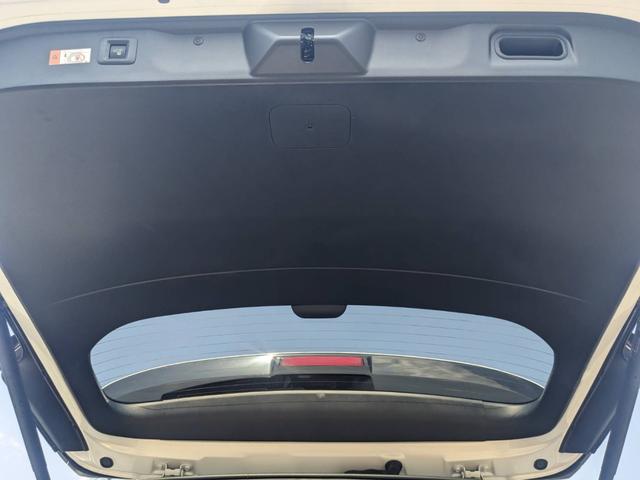 アルファード Ｚ　純正１４インチナビ　両側パワードア　衝突軽減ブレーキ　全方位カメラ　レザーシート　フルセグ　Ｂｌｕｅｔｏｏｔｈ　クルコン　２．０ＥＴＣ　ガラスルーフ　純正１８ＡＷ　シートヒーター＆クーラー　電動Ｐブレーキ　コーナーセンサー　７人乗り　ＬＥＤヘッドライト（33枚目）