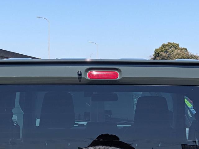 ジムニー XL 4WD AT 衝突軽減ブレーキ ドラレコ シートヒーター ETC レーン逸脱警報 オートハイビーム アイドリングストップ 背面タイヤ ミラーヒーター ターボ オートライト フォグライト 盗難防止装置 電格ミラー スマートキー パワーウィンドウ(26枚目)