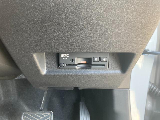 ジムニー ＸＣ　４ＷＤ　ＡＴ　純正８インチナビ　衝突軽減ブレーキ　Ｂｌｕｅｔｏｏｔｈ　フルセグＴＶ　バックカメラ　ＥＴＣ　クルーズコントロール　純正１６ＡＷ　ドラレコ　オートハイビーム　ＬＥＤヘッドライト　レーン逸脱警報　革巻ハンドル　シートヒーター　背面タイヤ（5枚目）