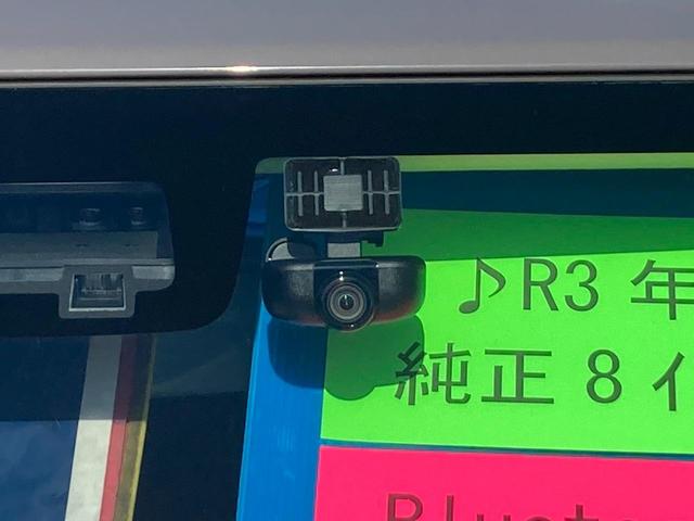 ジムニー ＸＣ　４ＷＤ　ＡＴ　純正８インチナビ　衝突軽減ブレーキ　Ｂｌｕｅｔｏｏｔｈ　フルセグＴＶ　バックカメラ　ＥＴＣ　クルーズコントロール　純正１６ＡＷ　ドラレコ　オートハイビーム　ＬＥＤヘッドライト　レーン逸脱警報　革巻ハンドル　シートヒーター　背面タイヤ（9枚目）