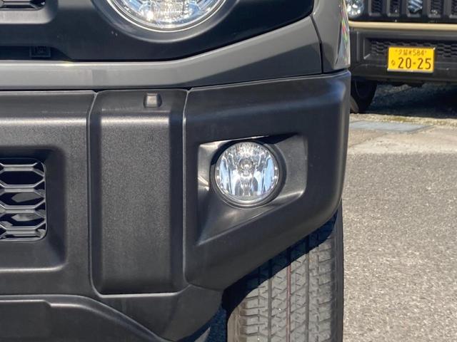ジムニー ＸＣ　４ＷＤ　ＡＴ　純正８インチナビ　衝突軽減ブレーキ　Ｂｌｕｅｔｏｏｔｈ　フルセグＴＶ　バックカメラ　ＥＴＣ　クルーズコントロール　純正１６ＡＷ　ドラレコ　オートハイビーム　ＬＥＤヘッドライト　レーン逸脱警報　革巻ハンドル　シートヒーター　背面タイヤ（17枚目）