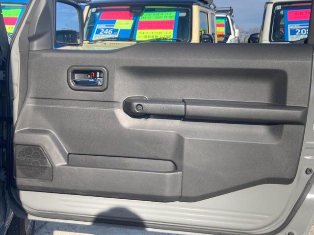 ジムニー ＸＣ　４ＷＤ　ＡＴ　純正８インチナビ　衝突軽減ブレーキ　Ｂｌｕｅｔｏｏｔｈ　フルセグＴＶ　バックカメラ　ＥＴＣ　クルーズコントロール　純正１６ＡＷ　ドラレコ　オートハイビーム　ＬＥＤヘッドライト　レーン逸脱警報　革巻ハンドル　シートヒーター　背面タイヤ（53枚目）