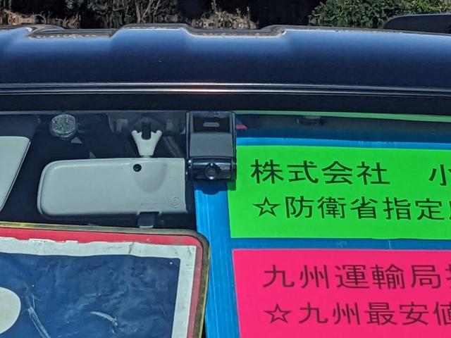 ジムニー ランドベンチャー　４ＷＤ　５ＭＴ　純正ＳＤナビ　フルセグＴＶ　ドラレコ　Ｂｌｕｅｔｏｏｔｈ　バックカメラ　ＥＴＣ　シートヒーター　ＬＥＤヘッドライト　ＬＥＤフォグ　純正１６ＡＷ　キーレス　電格ミラー　ＵＳＢ入力　ミラーヒーター　マッドガード　光軸調整ライト（8枚目）