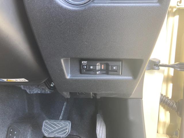 ジムニー ＸＣ　４ＷＤ　ＡＴ　９インチディスプレイオーディオ　ＥＴＣ　Ｂｌｕｅｔｏｏｔｈ　ＨＤＭＩ接続　前後ドラレコ　バックカメラ　背面タイヤ　クルーズコントロール　　ＬＥＤヘッドライト　シートヒーター　ＵＳＢ入力　オートハイビーム　純正１６ＡＷ　革巻ハンドル（6枚目）