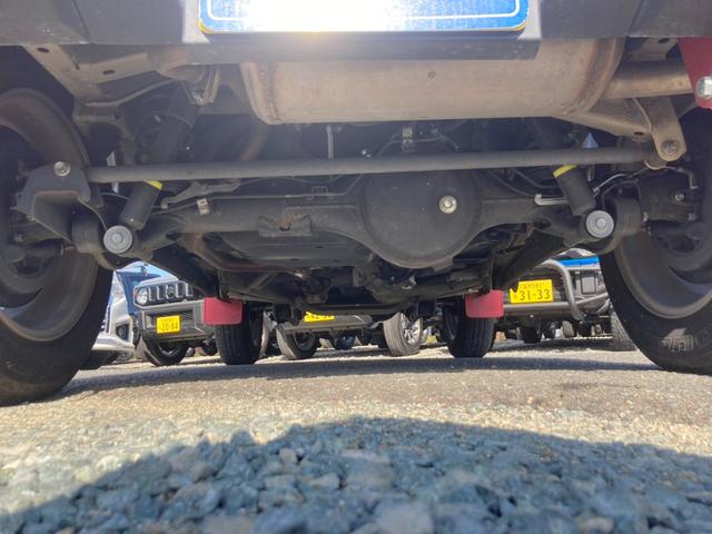 ジムニー ＸＣ　４ＷＤ　ＡＴ　９インチディスプレイオーディオ　ＥＴＣ　Ｂｌｕｅｔｏｏｔｈ　ＨＤＭＩ接続　前後ドラレコ　バックカメラ　背面タイヤ　クルーズコントロール　　ＬＥＤヘッドライト　シートヒーター　ＵＳＢ入力　オートハイビーム　純正１６ＡＷ　革巻ハンドル（32枚目）