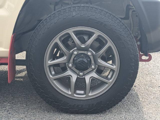 ジムニー ＸＣ　４ＷＤ　ＡＴ　９インチディスプレイオーディオ　ＥＴＣ　Ｂｌｕｅｔｏｏｔｈ　ＨＤＭＩ接続　前後ドラレコ　バックカメラ　背面タイヤ　クルーズコントロール　　ＬＥＤヘッドライト　シートヒーター　ＵＳＢ入力　オートハイビーム　純正１６ＡＷ　革巻ハンドル（36枚目）