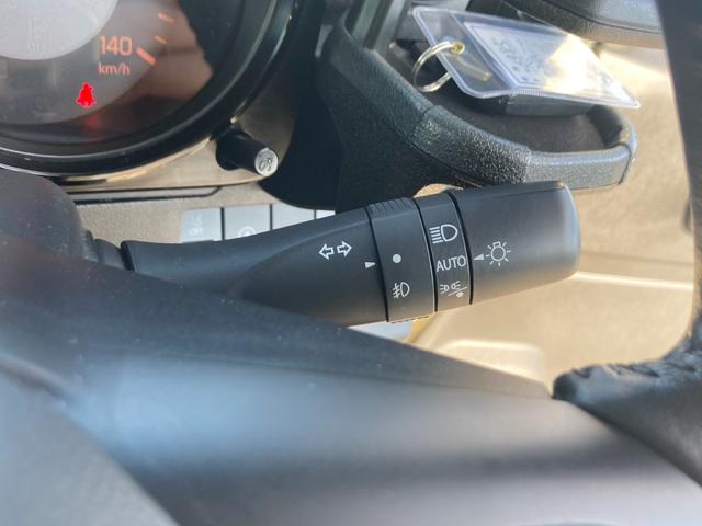 ジムニー ＸＣ　４ＷＤ　ＡＴ　９インチディスプレイオーディオ　ＥＴＣ　Ｂｌｕｅｔｏｏｔｈ　ＨＤＭＩ接続　前後ドラレコ　バックカメラ　背面タイヤ　クルーズコントロール　　ＬＥＤヘッドライト　シートヒーター　ＵＳＢ入力　オートハイビーム　純正１６ＡＷ　革巻ハンドル（43枚目）