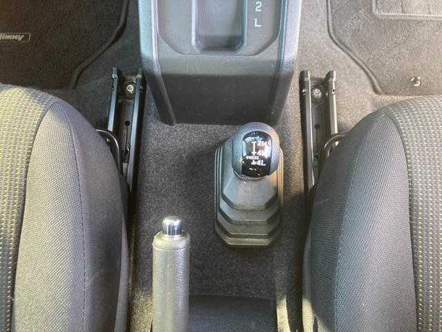 ジムニー ＸＣ　４ＷＤ　ＡＴ　９インチディスプレイオーディオ　ＥＴＣ　Ｂｌｕｅｔｏｏｔｈ　ＨＤＭＩ接続　前後ドラレコ　バックカメラ　背面タイヤ　クルーズコントロール　　ＬＥＤヘッドライト　シートヒーター　ＵＳＢ入力　オートハイビーム　純正１６ＡＷ　革巻ハンドル（46枚目）