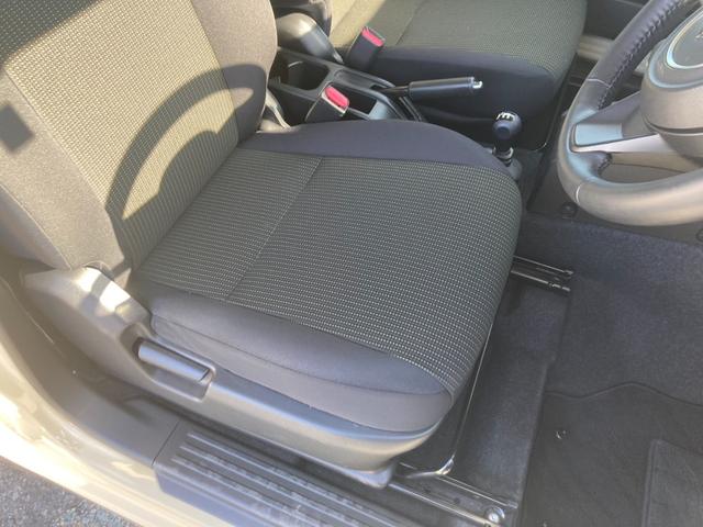 ジムニー ＸＣ　４ＷＤ　ＡＴ　９インチディスプレイオーディオ　ＥＴＣ　Ｂｌｕｅｔｏｏｔｈ　ＨＤＭＩ接続　前後ドラレコ　バックカメラ　背面タイヤ　クルーズコントロール　　ＬＥＤヘッドライト　シートヒーター　ＵＳＢ入力　オートハイビーム　純正１６ＡＷ　革巻ハンドル（49枚目）